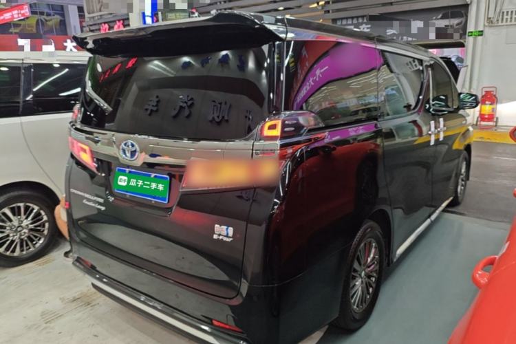 Used Toyota Vellfire 2021 Crown Dual-Engine 2.5L HV Prestige Edition Rear Right 45 Deg