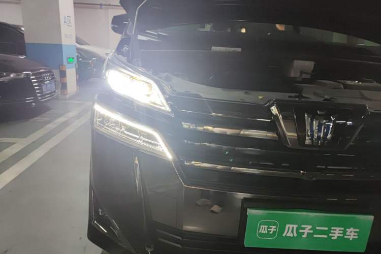 Used Toyota Vellfire 2021 Crown Dual-Engine 2.5L HV Prestige Edition Right Front Headlight