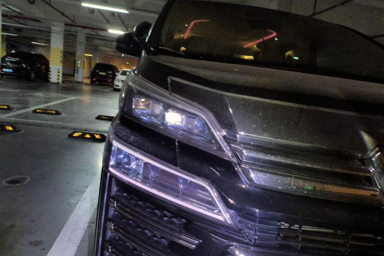 Used Toyota Vellfire 2021 Crown Dual-Engine 2.5L HV Prestige Edition Right Front Headlight