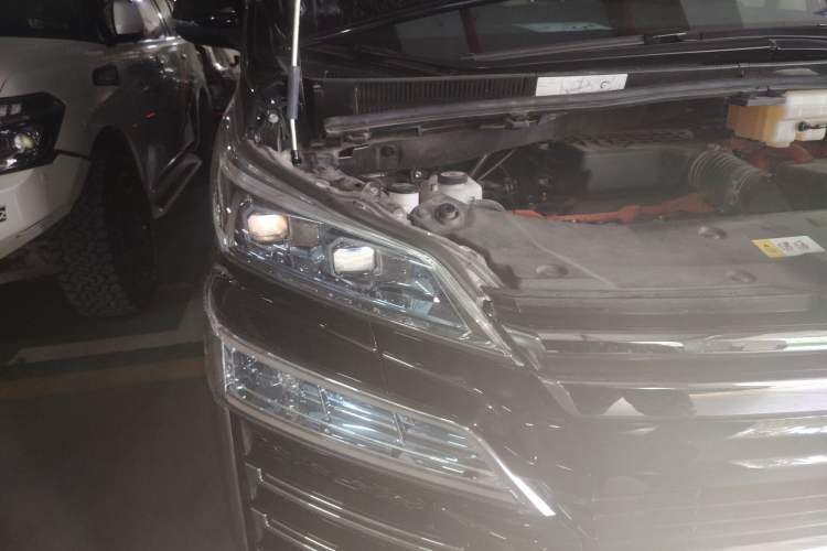 Used Toyota Vellfire 2021 Crown Dual-Engine 2.5L HV Supreme Edition Right Front Headlight