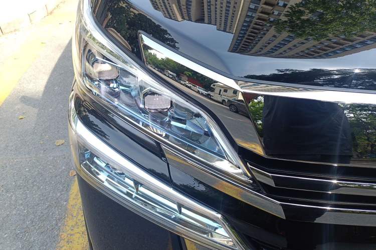 Used Toyota Vellfire 2021 Crown Dual-Engine 2.5L HV Prestige Edition Right Front Headlight