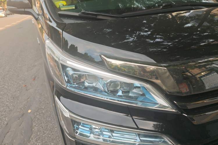 Used Toyota Vellfire 2021 Crown Dual-Engine 2.5L HV Supreme Edition Right Front Headlight