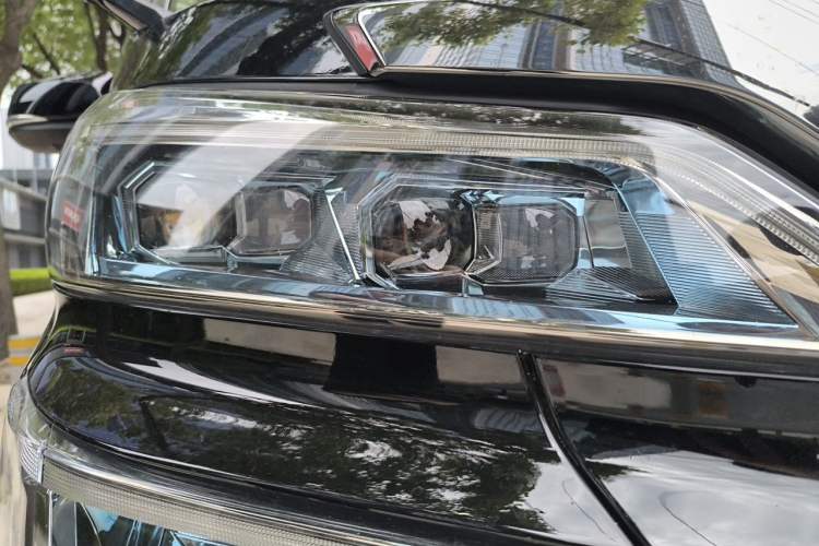 Used Toyota Vellfire 2021 Crown Dual-Engine 2.5L HV Supreme Edition Right Front Headlight