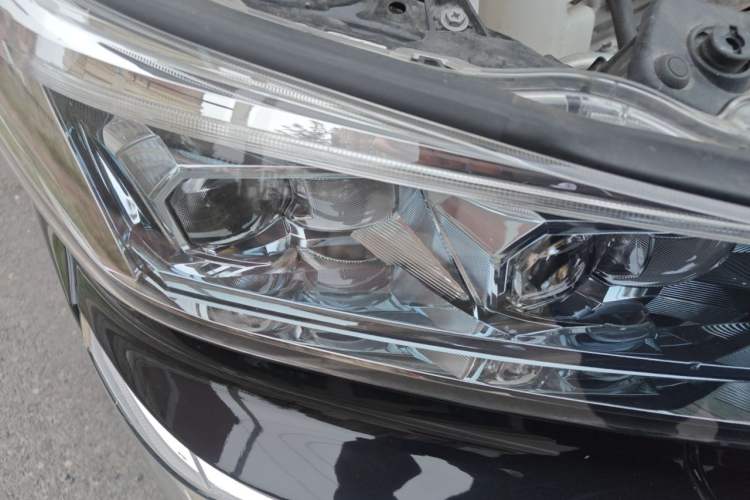 Used Toyota Vellfire 2021 Crown Dual-Engine 2.5L HV Supreme Edition Right Front Headlight