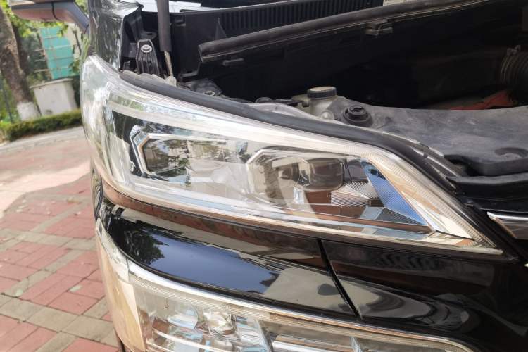 Used Toyota Vellfire 2021 Crown Dual-Engine 2.5L HV Supreme Edition Right Front Headlight