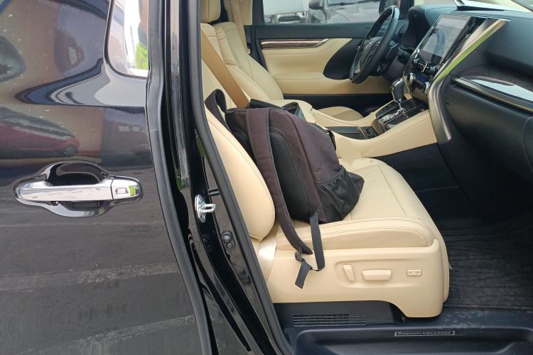 Used Toyota Vellfire 2021 Crown Dual-Engine 2.5L HV Prestige Edition Right Front Seat
