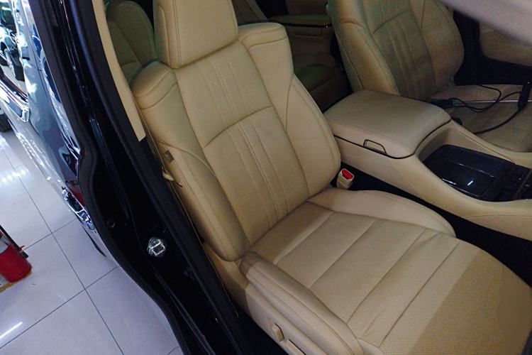Used Toyota Vellfire 2021 Crown Dual-Engine 2.5L HV Prestige Edition Right Front Seat