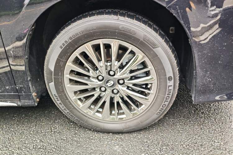 Used Toyota Vellfire 2021 Crown Dual-Engine 2.5L HV Supreme Edition Right Front Wheel Hub