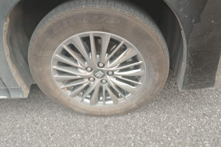 Used Toyota Vellfire 2021 Crown Dual-Engine 2.5L HV Supreme Edition Right Front Wheel Hub