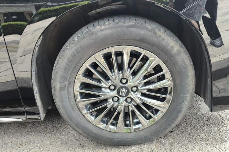 Used Toyota Vellfire 2021 Crown Dual-Engine 2.5L HV Supreme Edition Right Front Wheel Hub