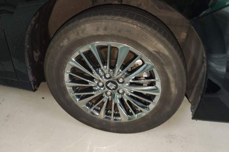 Used Toyota Vellfire 2021 Crown Dual-Engine 2.5L HV Prestige Edition Right Front Wheel Hub