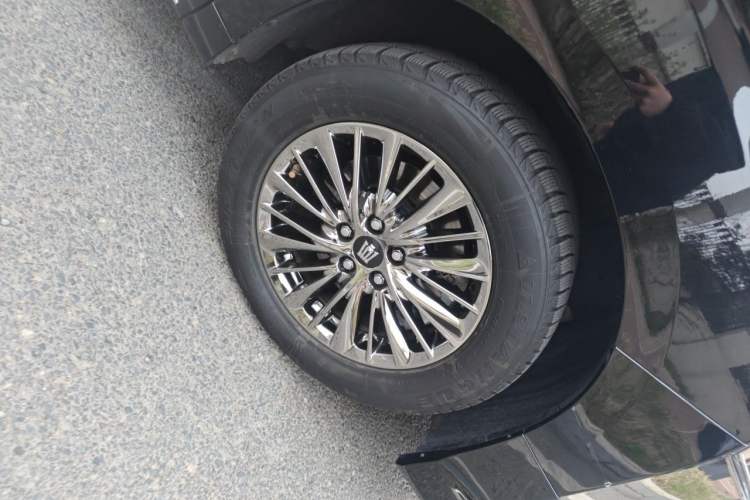 Used Toyota Vellfire 2021 Crown Dual-Engine 2.5L HV Supreme Edition Right Front Wheel Hub