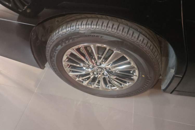 Used Toyota Vellfire 2021 Crown Dual-Engine 2.5L HV Prestige Edition Right Rear Wheel Hub