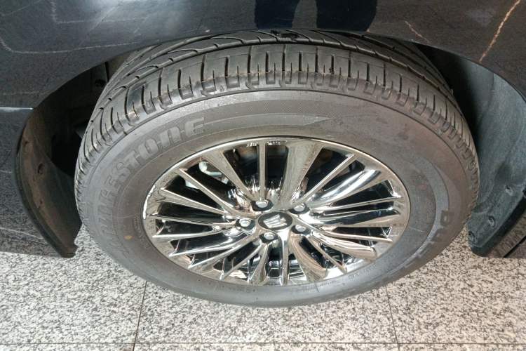 Used Toyota Vellfire 2021 Crown Dual-Engine 2.5L HV Prestige Edition Right Rear Wheel Hub