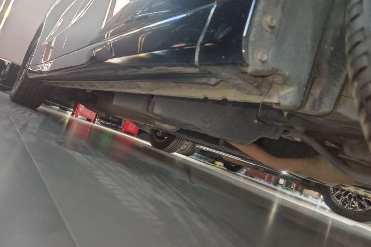Used Toyota Vellfire 2021 Crown Dual-Engine 2.5L HV Prestige Edition Right Side Sill