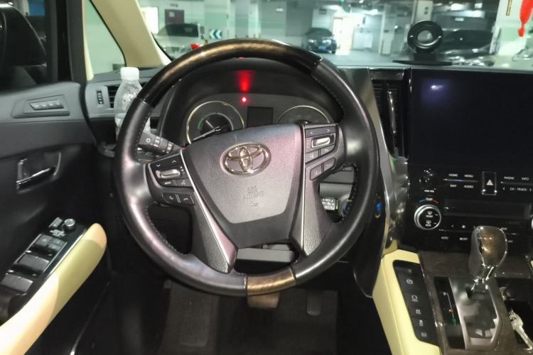 Used Toyota Vellfire 2021 Crown Dual-Engine 2.5L HV Supreme Edition Steering Wheel