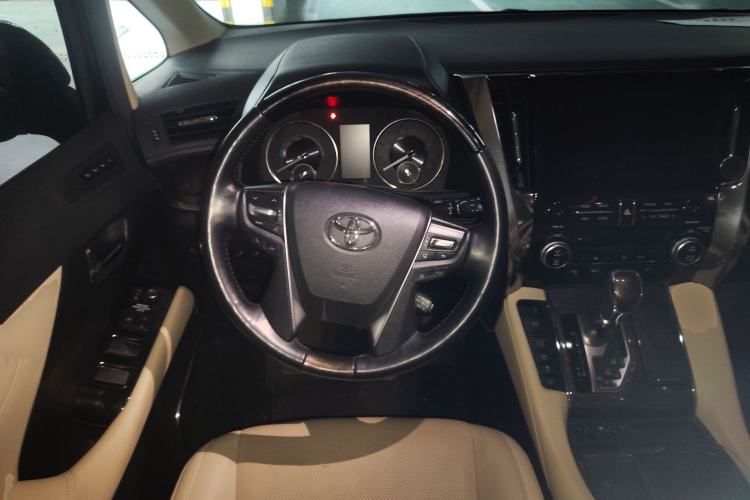Used Toyota Vellfire 2021 Crown Dual-Engine 2.5L HV Supreme Edition Steering Wheel