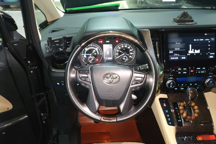 Used Toyota Vellfire 2021 Crown Dual-Engine 2.5L HV Prestige Edition Steering Wheel