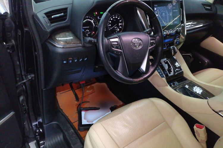 Used Toyota Vellfire 2021 Crown Dual-Engine 2.5L HV Supreme Edition Steering Wheel