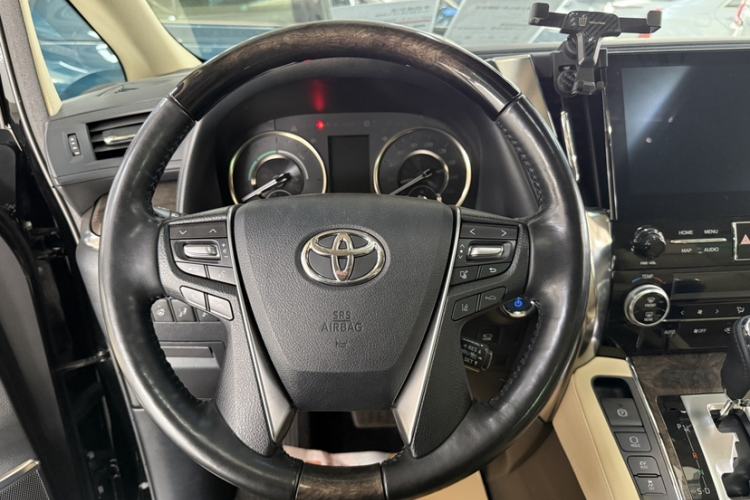 Used Toyota Vellfire 2021 Crown Dual-Engine 2.5L HV Supreme Edition Steering Wheel