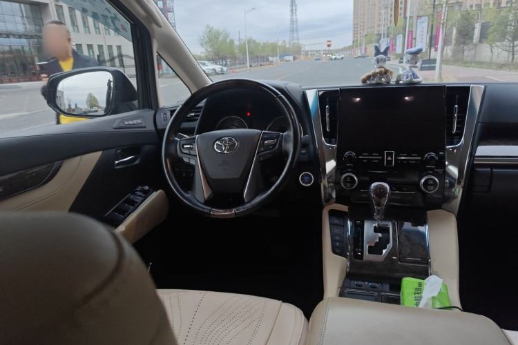 Used Toyota Vellfire 2021 Crown Dual-Engine 2.5L HV Supreme Edition Steering Wheel