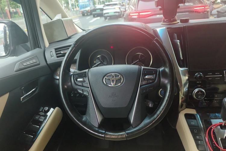 Used Toyota Vellfire 2021 Crown Dual-Engine 2.5L HV Prestige Edition Steering Wheel