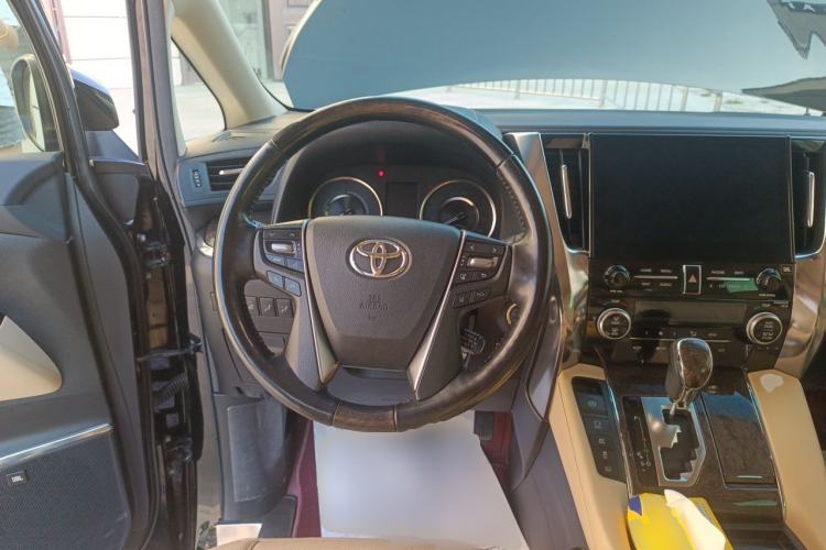 Used Toyota Vellfire 2021 Crown Dual-Engine 2.5L HV Prestige Edition Steering Wheel