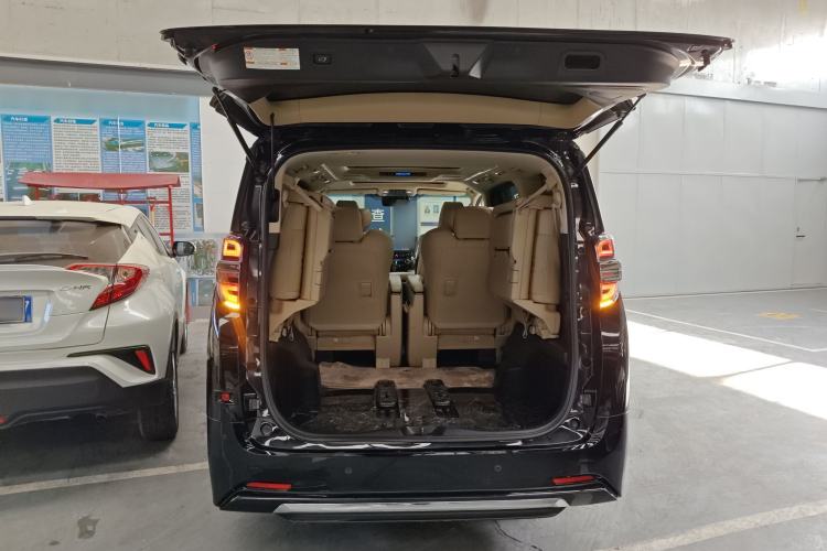 Used Toyota Vellfire 2021 Crown Dual-Engine 2.5L HV Supreme Edition Trunk