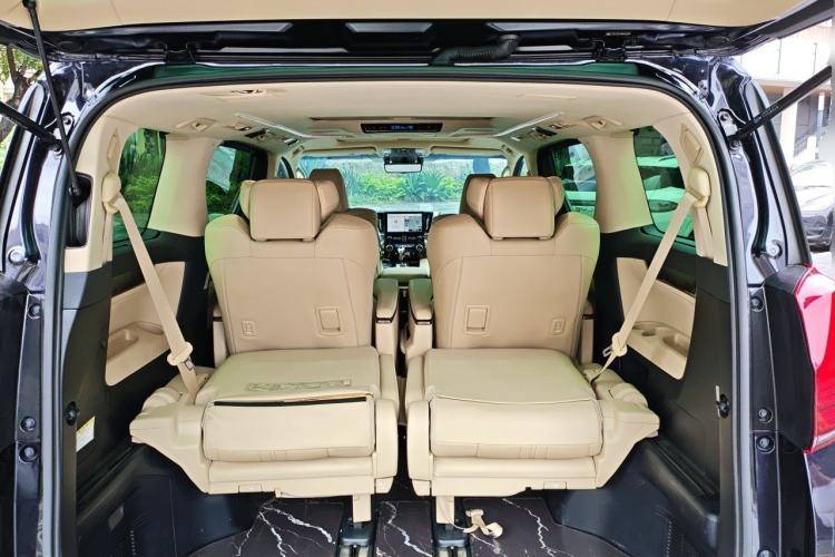 Used Toyota Vellfire 2021 Crown Dual-Engine 2.5L HV Supreme Edition Trunk