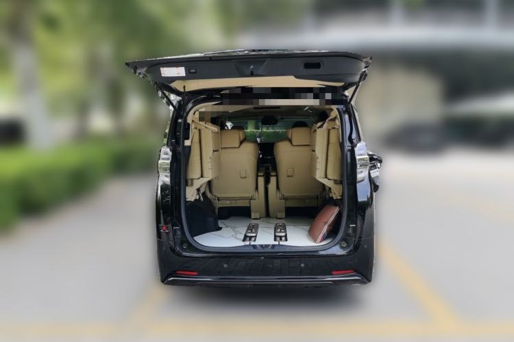Used Toyota Vellfire 2021 Crown Dual-Engine 2.5L HV Supreme Edition Trunk