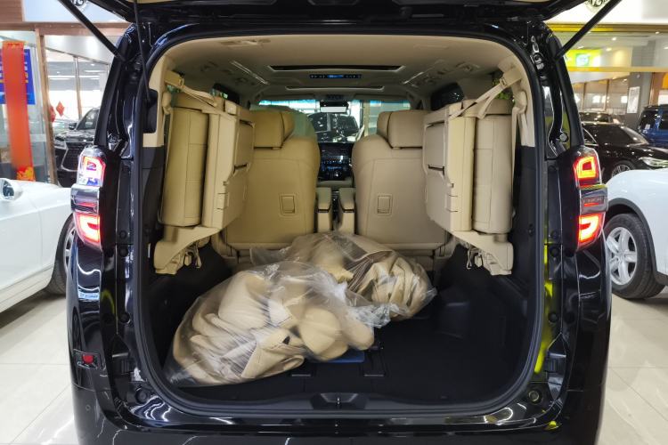 Used Toyota Vellfire 2021 Crown Dual-Engine 2.5L HV Prestige Edition Trunk