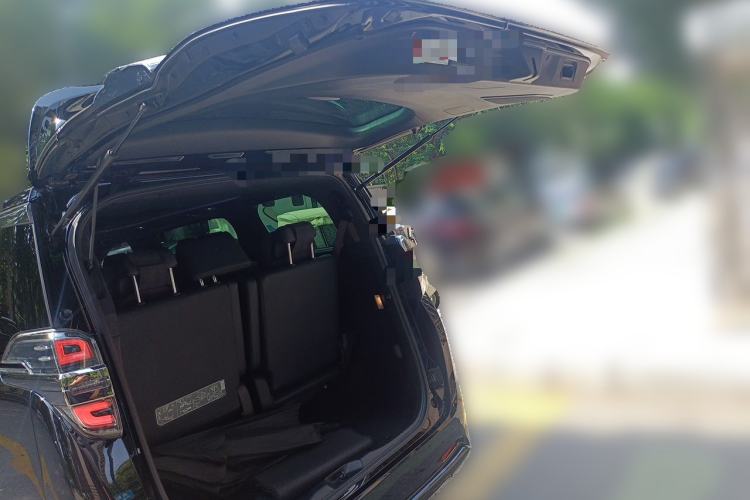 Used Toyota Vellfire 2021 Crown Dual-Engine 2.5L HV Prestige Edition Trunk