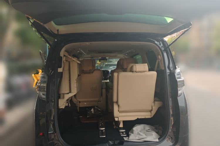 Used Toyota Vellfire 2021 Crown Dual-Engine 2.5L HV Supreme Edition Trunk