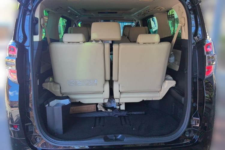 Used Toyota Vellfire 2021 Crown Dual-Engine 2.5L HV Supreme Edition Trunk