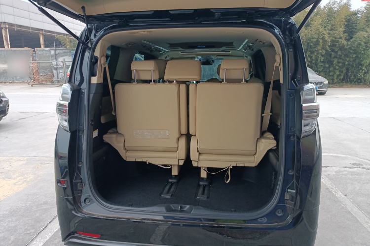 Used Toyota Vellfire 2021 Crown Dual-Engine 2.5L HV Prestige Edition Trunk