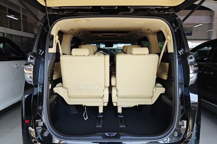 Used Toyota Vellfire 2021 Crown Dual-Engine 2.5L HV Supreme Edition Trunk