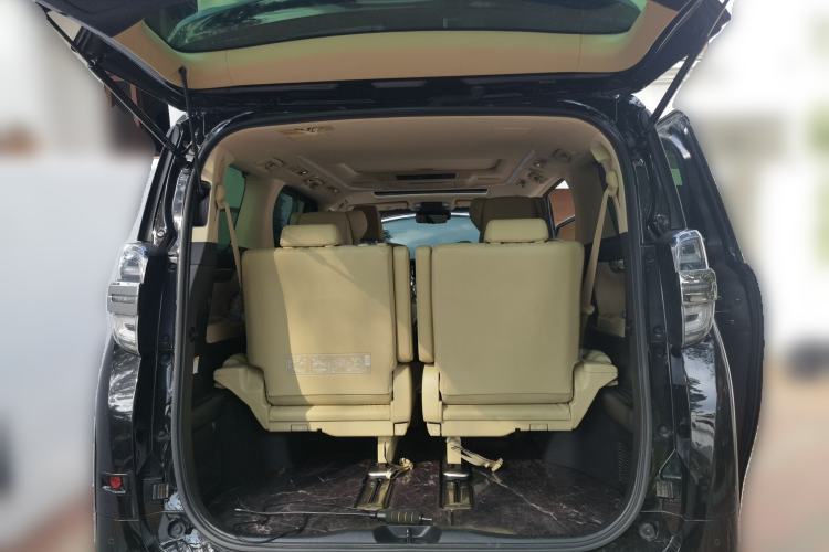 Used Toyota Vellfire 2021 Crown Dual-Engine 2.5L HV Supreme Edition Trunk