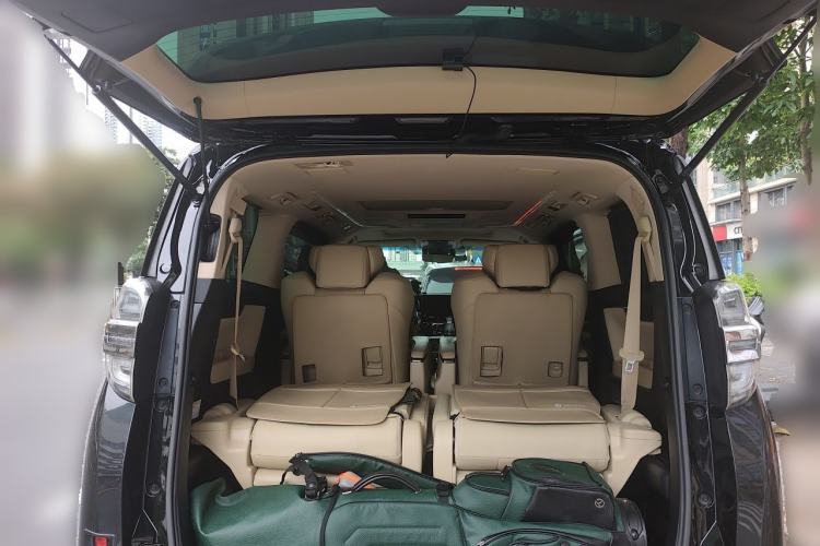 Used Toyota Vellfire 2021 Crown Dual-Engine 2.5L HV Prestige Edition Trunk