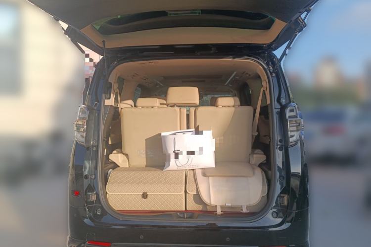 Used Toyota Vellfire 2021 Crown Dual-Engine 2.5L HV Prestige Edition Trunk