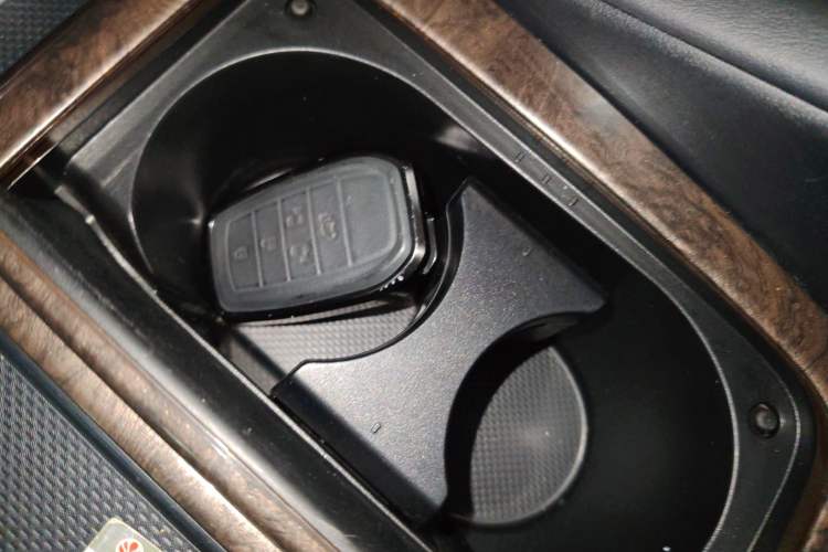 Used Toyota Vellfire 2021 Crown Dual-Engine 2.5L HV Prestige Edition Vehicle Key