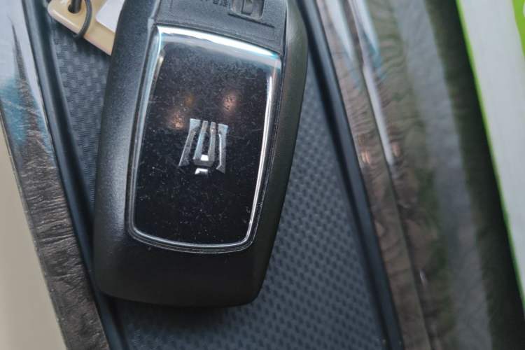 Used Toyota Vellfire 2021 Crown Dual-Engine 2.5L HV Supreme Edition Vehicle Key