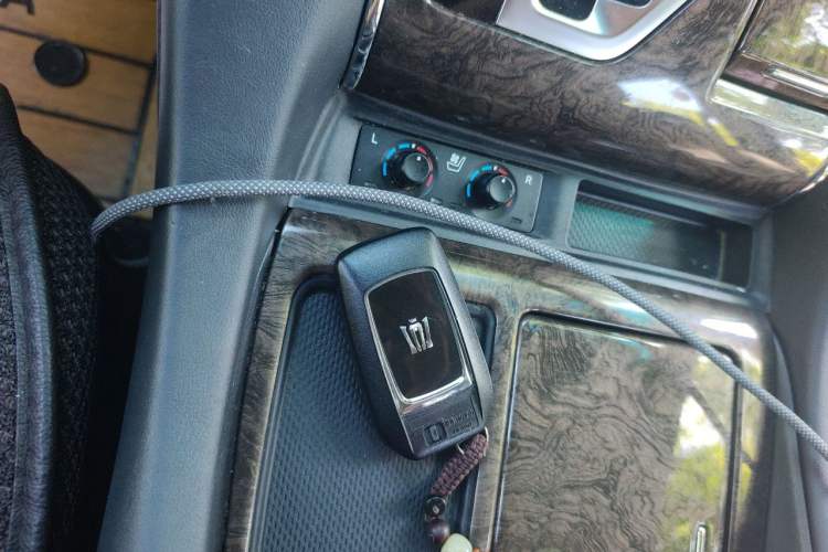 Used Toyota Vellfire 2021 Crown Dual-Engine 2.5L HV Supreme Edition Vehicle Key