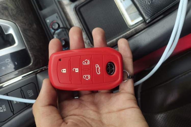 Used Toyota Vellfire 2021 Crown Dual-Engine 2.5L HV Prestige Edition Vehicle Key