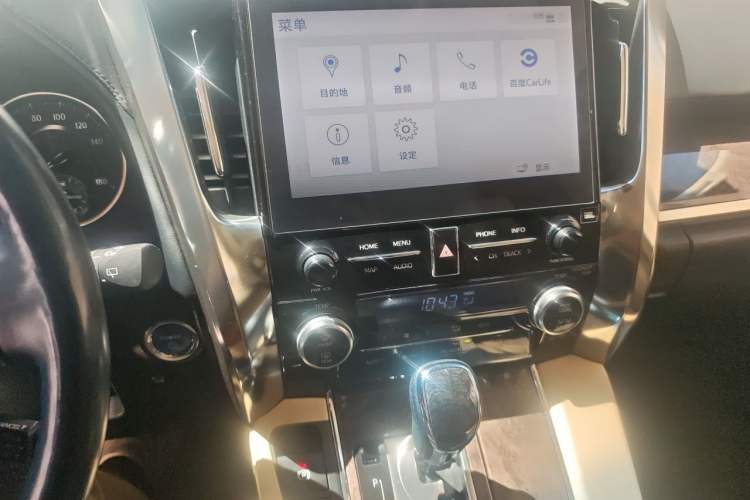 Used Toyota Vellfire 2021 Crown Dual-Engine 2.5L HV Supreme Edition Audio And AC Panel