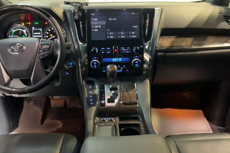 Used Toyota Vellfire 2021 Crown Dual-Engine 2.5L HV Prestige Edition Audio And AC Panel