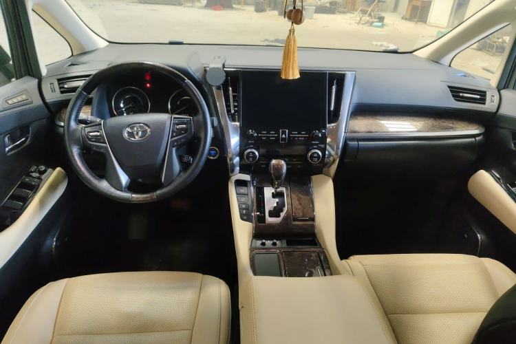 Used Toyota Vellfire 2021 Crown Dual-Engine 2.5L HV Prestige Edition Center Console