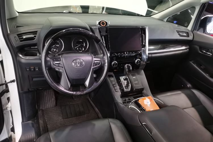 Used Toyota Vellfire 2021 Crown Dual-Engine 2.5L HV Luxury Edition Center Console