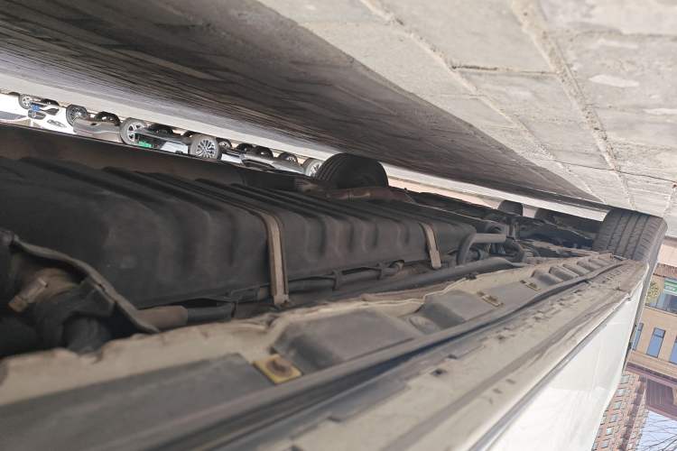 Used Toyota Vellfire 2021 Crown Dual-Engine 2.5L HV Supreme Edition Chassis Rear Left