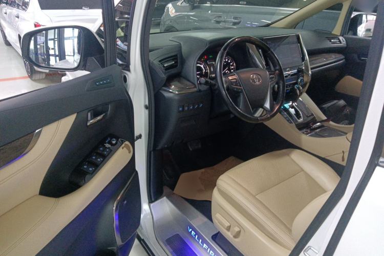 Used Toyota Vellfire 2021 Crown Dual-Engine 2.5L HV Prestige Edition Driver Seat
