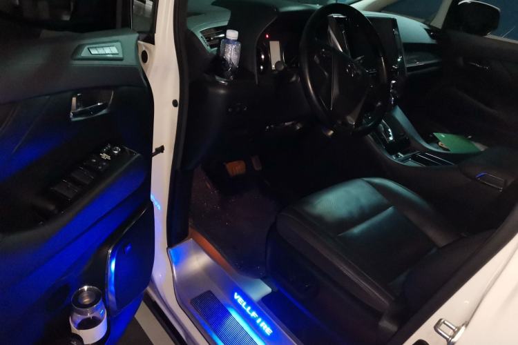 Used Toyota Vellfire 2021 Crown Dual-Engine 2.5L HV Luxury Edition Driver Seat